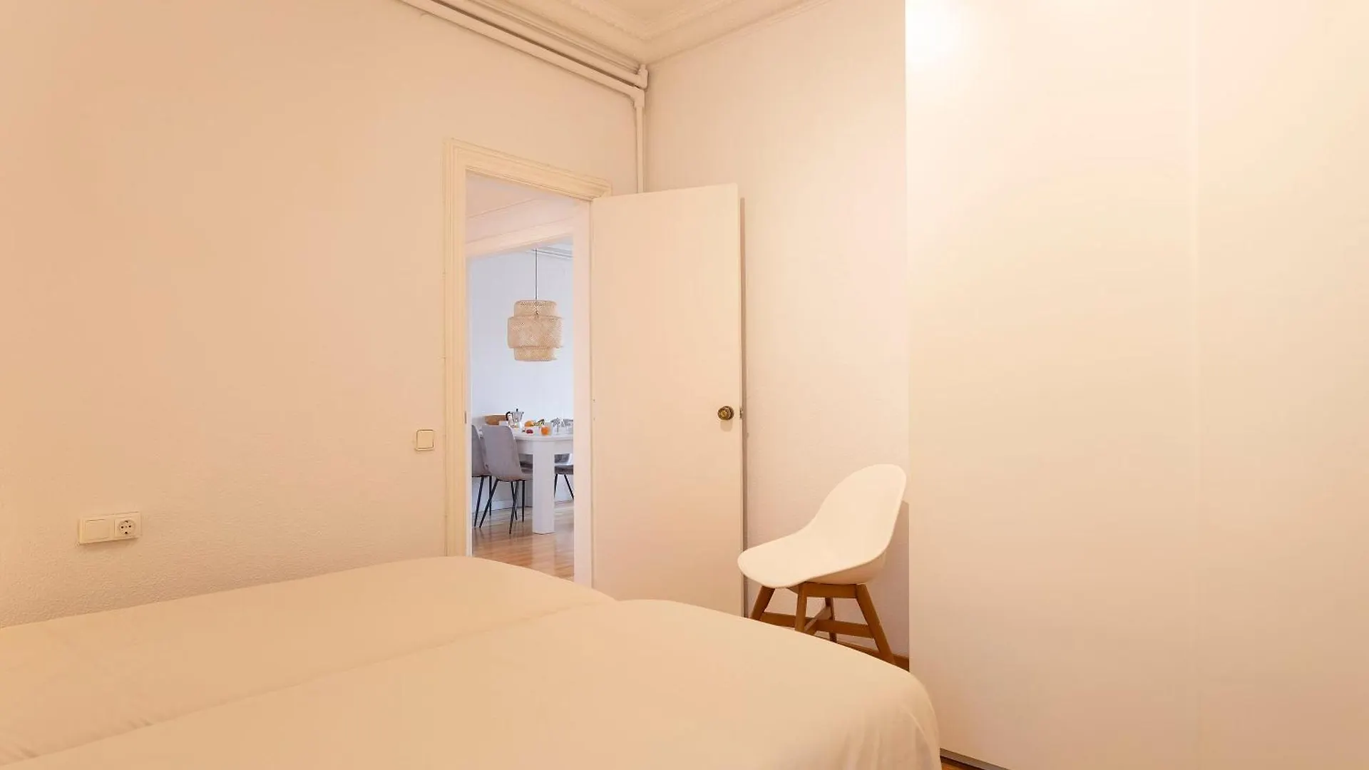 Stay Barcelona Long Term Gran Via アパート